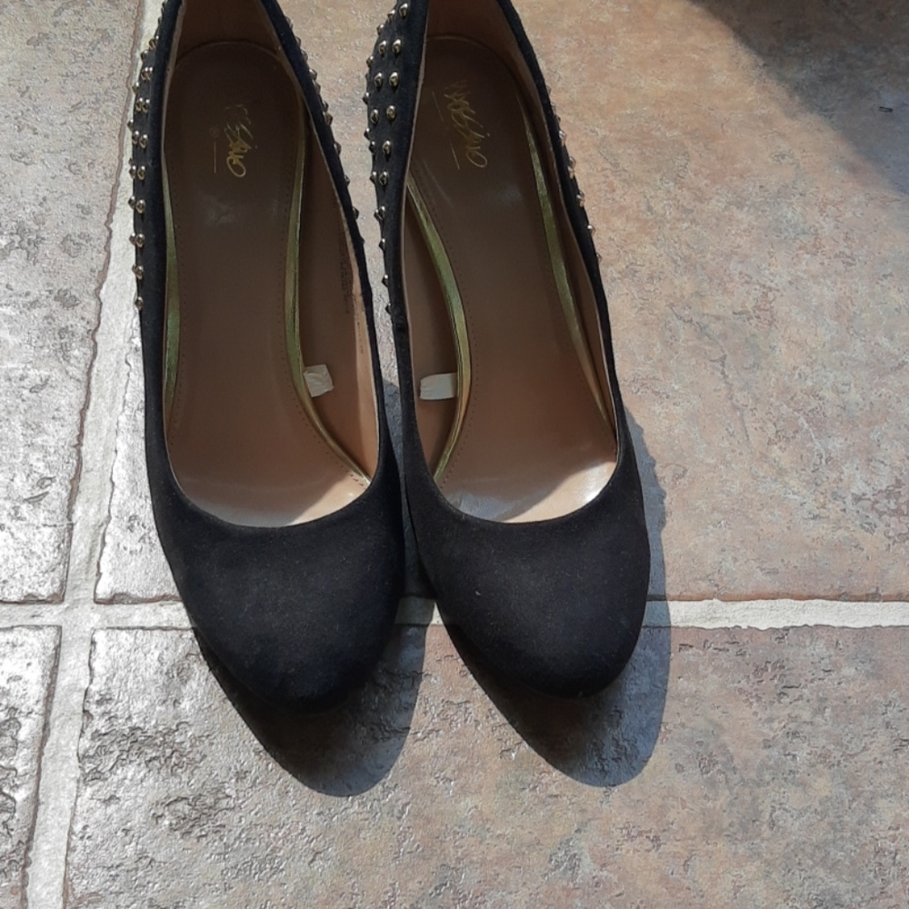Dress shoes